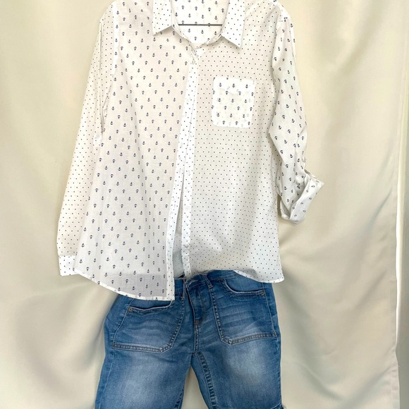 Long sleeve, cotton shirt, Eden of Olivia, size large, white with blue pattern - Picture 2 of 2